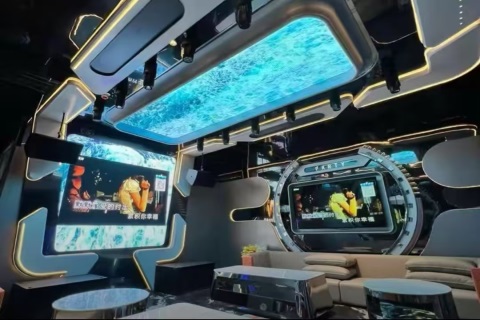 文山夜场绽放自我 自信女性开启都市新篇章