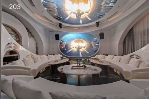 文山夜场绽放自我 自信女性开启都市新篇章